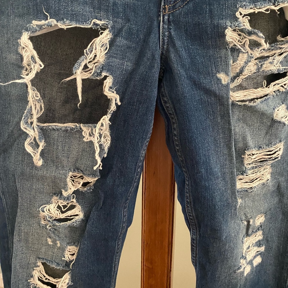 Topshop Ripped Jeans - Picture 3 of 4